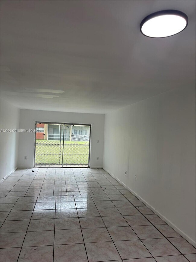 Building Photo - 3600 NW 21st St