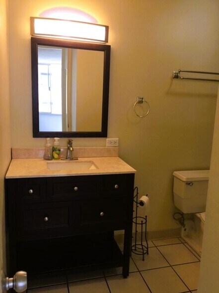 Vanity - 2415 Ala Wai Blvd