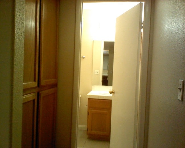 Building Photo - 9521 Sunken Reef Cir