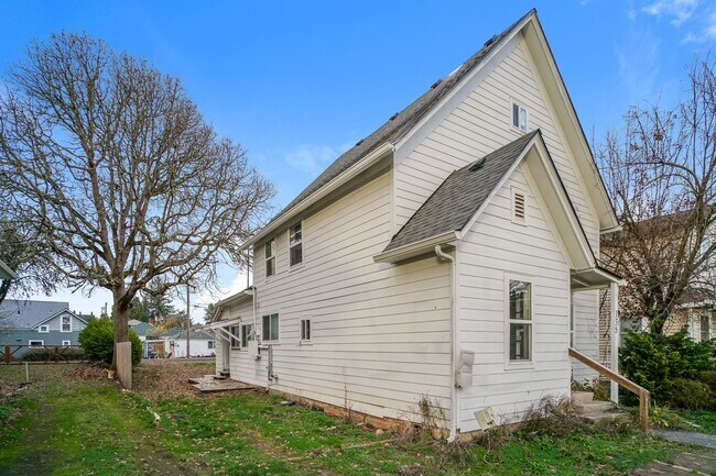 Building Photo - 135NE