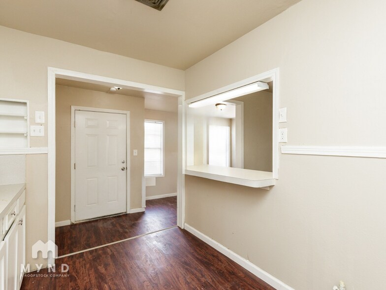 Building Photo - 3637 Mimosa Dr