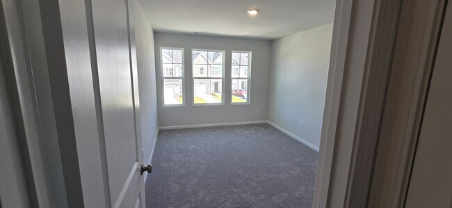 Building Photo - 5006 Kota St