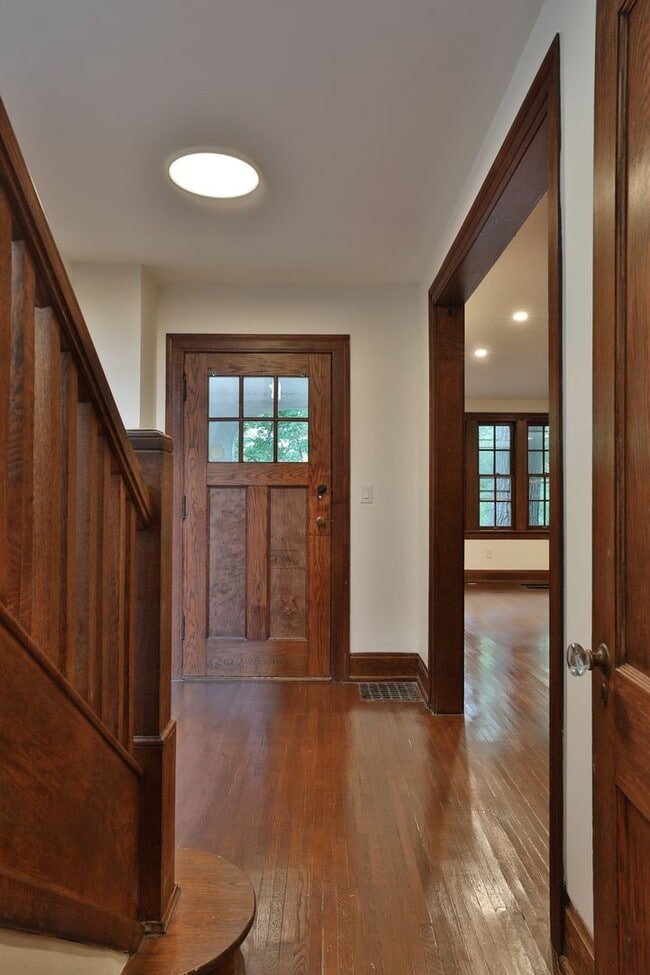 Building Photo - 2104 Iuka Ave