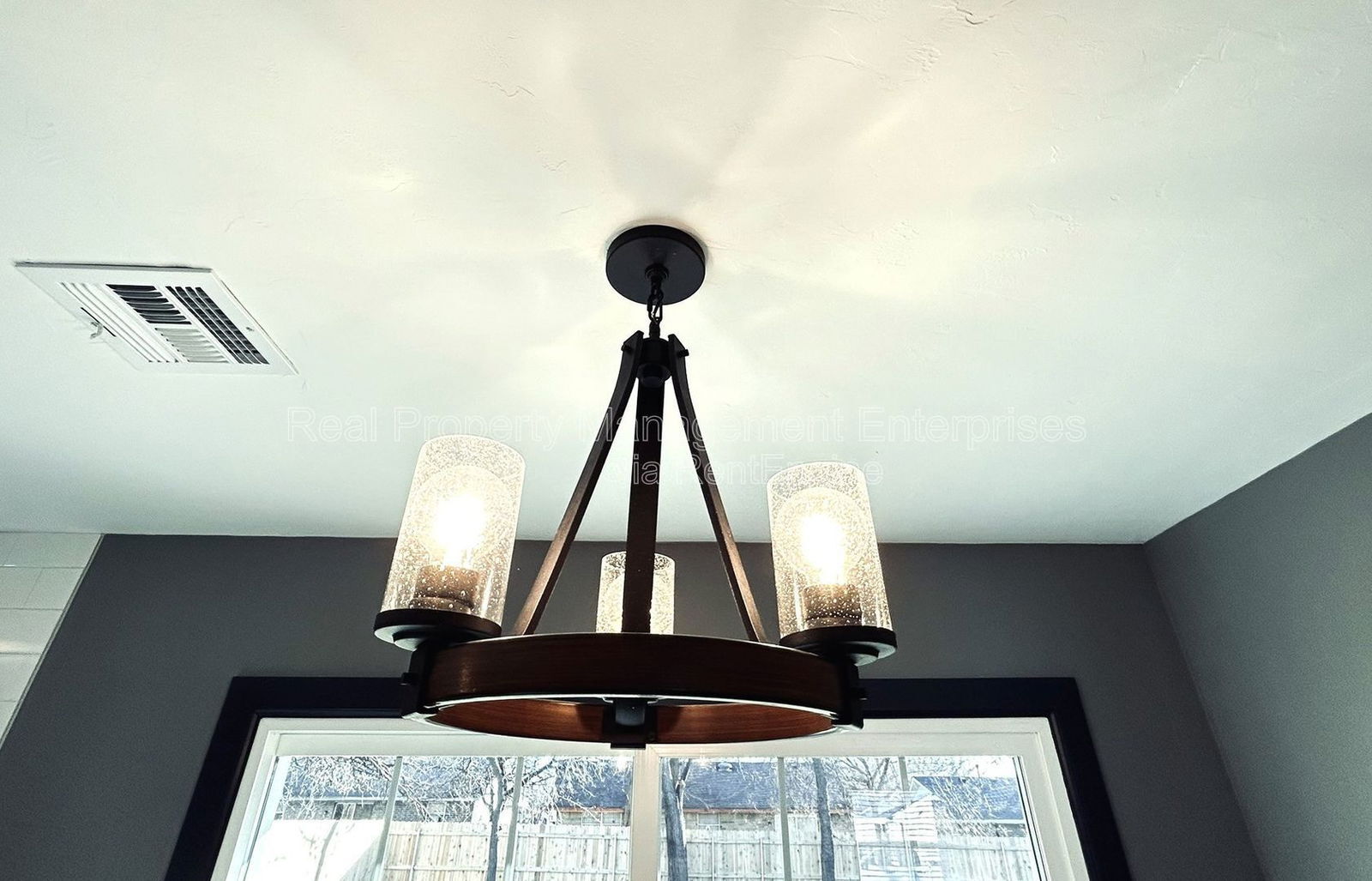 Building Photo - 2114 Allenhurst St