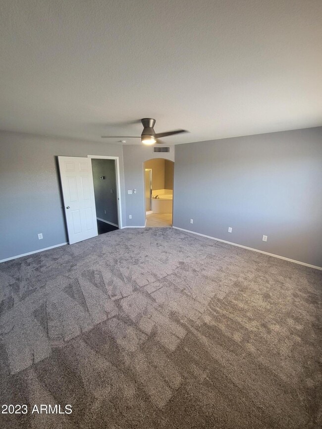 Building Photo - 5846 W Gelding Dr
