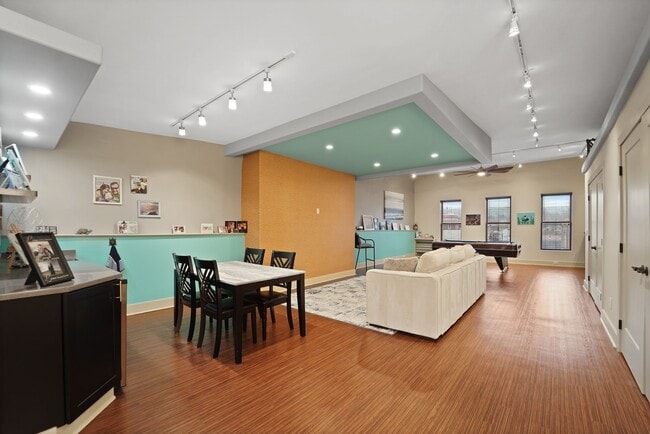 Building Photo - 334 Broad St