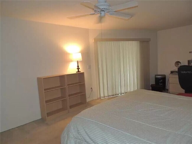 Building Photo - 264 Valdiva St