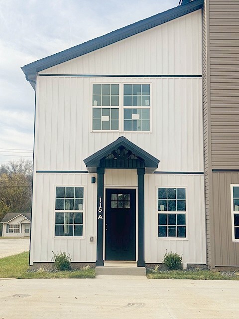 Building Photo - 104-B Aviator Cir