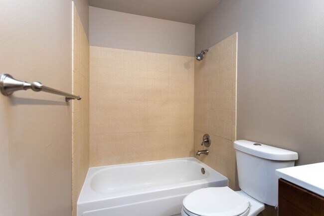 Building Photo - Comfortable Ranch-Style Living with Large Fenced Backyard!