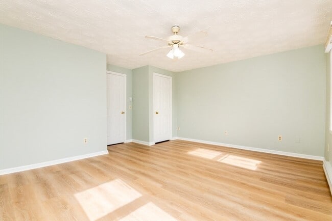 Building Photo - 71 Norton St