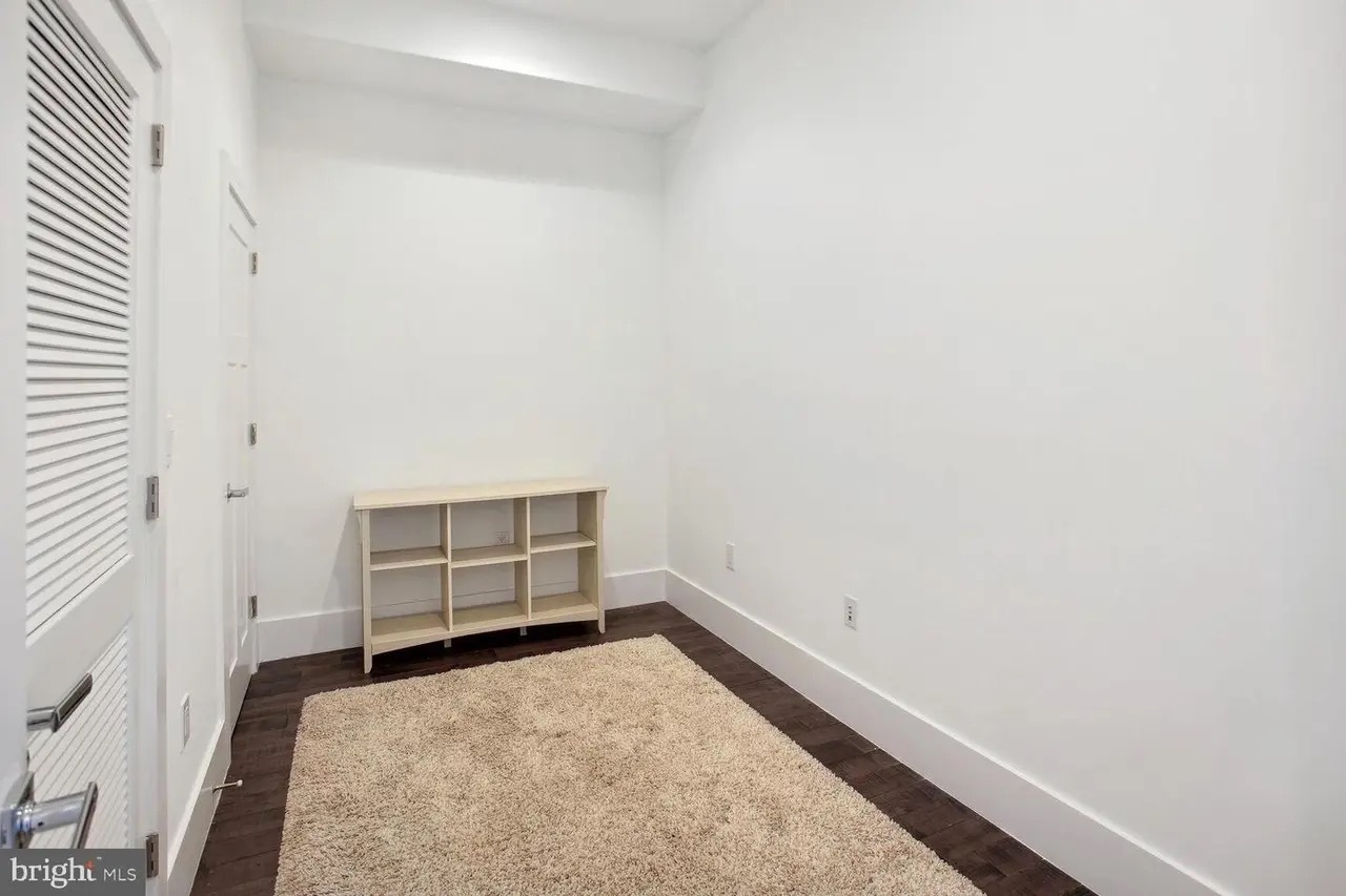 Building Photo - 1230 Fairmont St NW