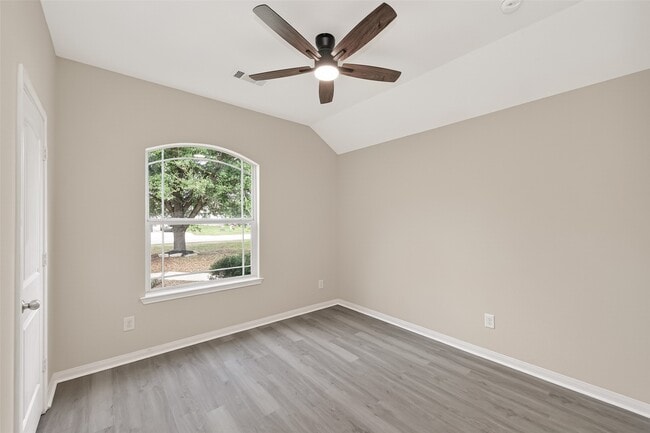 Building Photo - 21406 Forest Colony Dr