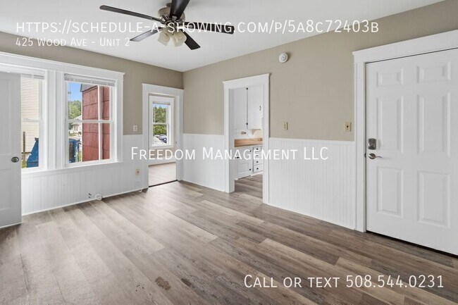 Building Photo - 425 Wood Ave