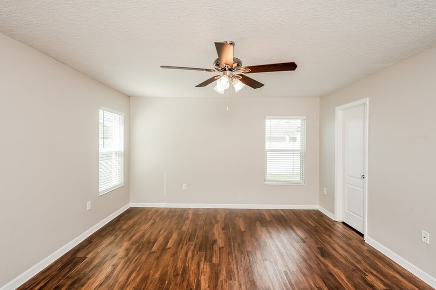 Building Photo - 7634 Tangle Rush Dr