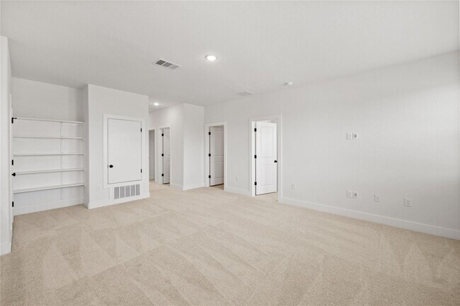 Building Photo - 1608 Kit Cir