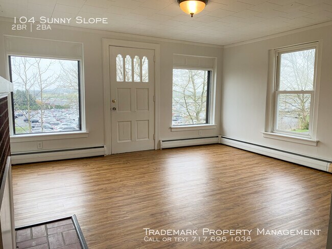 Building Photo - Nice 2 Bedroom Home