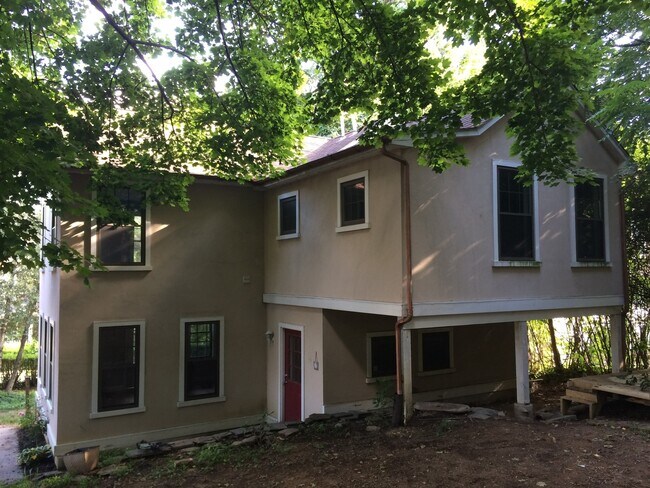 Building Photo - College Hill single family home in Forks T...