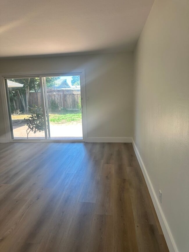 Building Photo - Southside Livermore Home