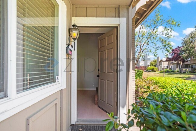 Building Photo - 1030 Gull Ave