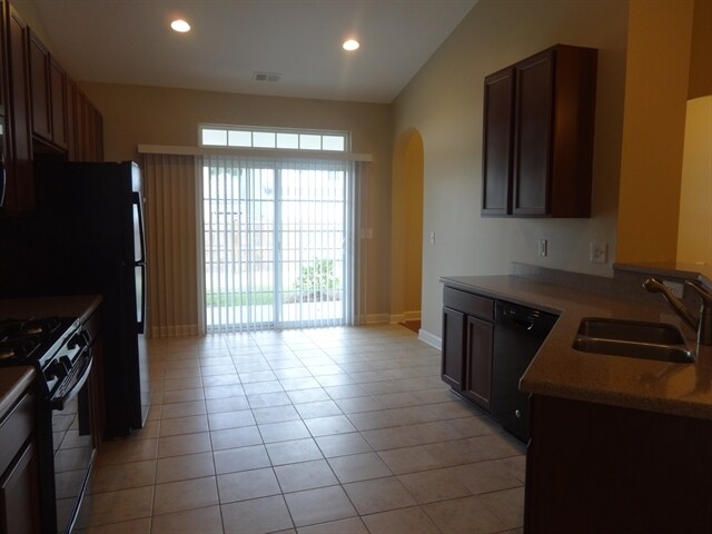 Building Photo - 308 Nuttall Dr