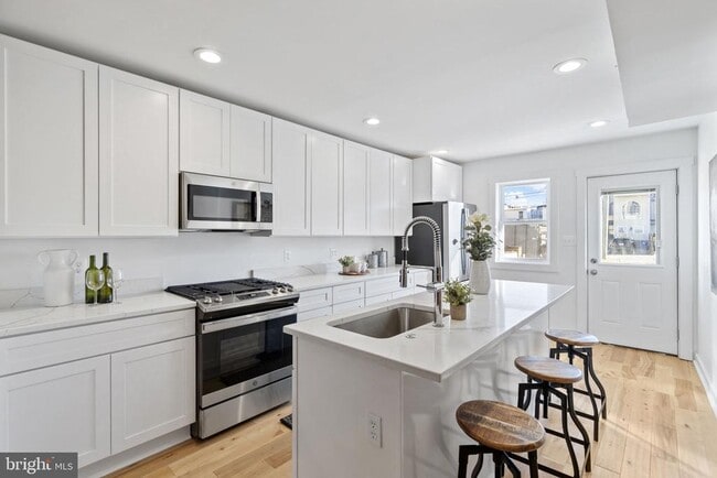 Building Photo - 1825 S Hanover St