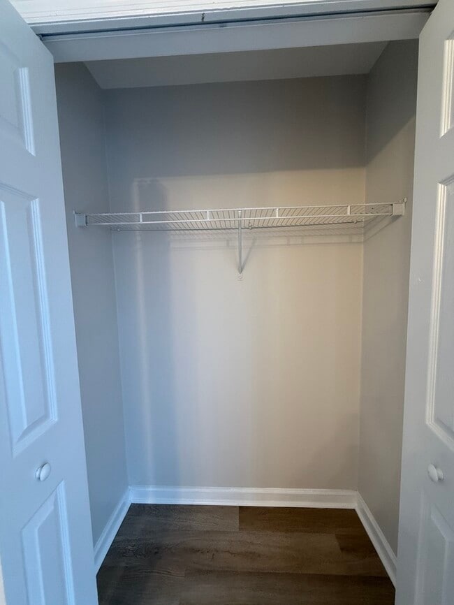 Building Photo - 328 Myrtle Ave