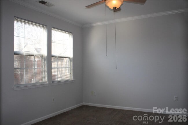 Building Photo - 1031 Central Park Cir