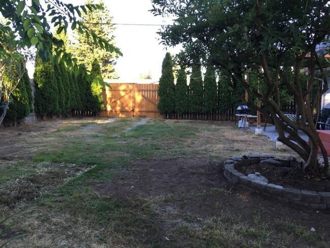 Building Photo - Charming 2 Bedroom Home In Marysville For ...