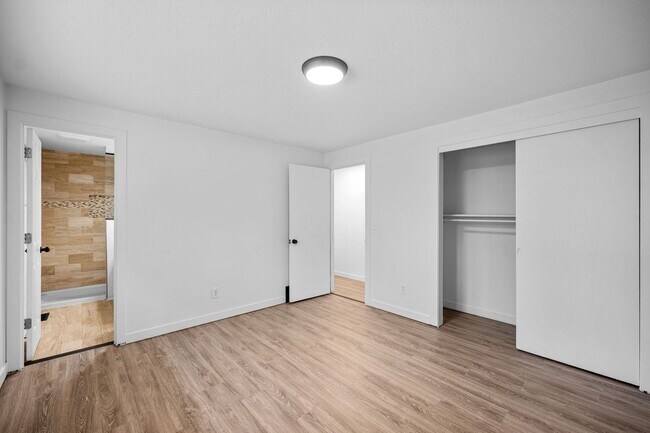 Building Photo - Beautiful South Valley Home! Available Now!