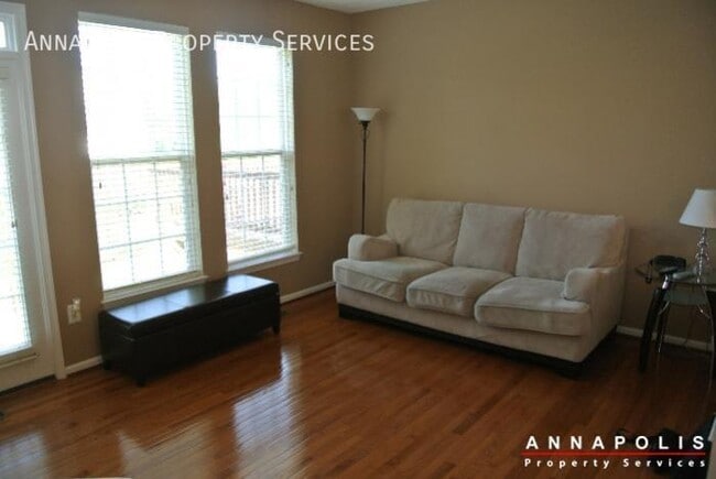 Building Photo - 950 Citrine Ct