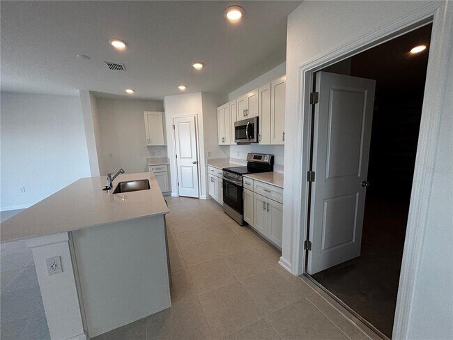 Building Photo - 4763 Guinep Ln