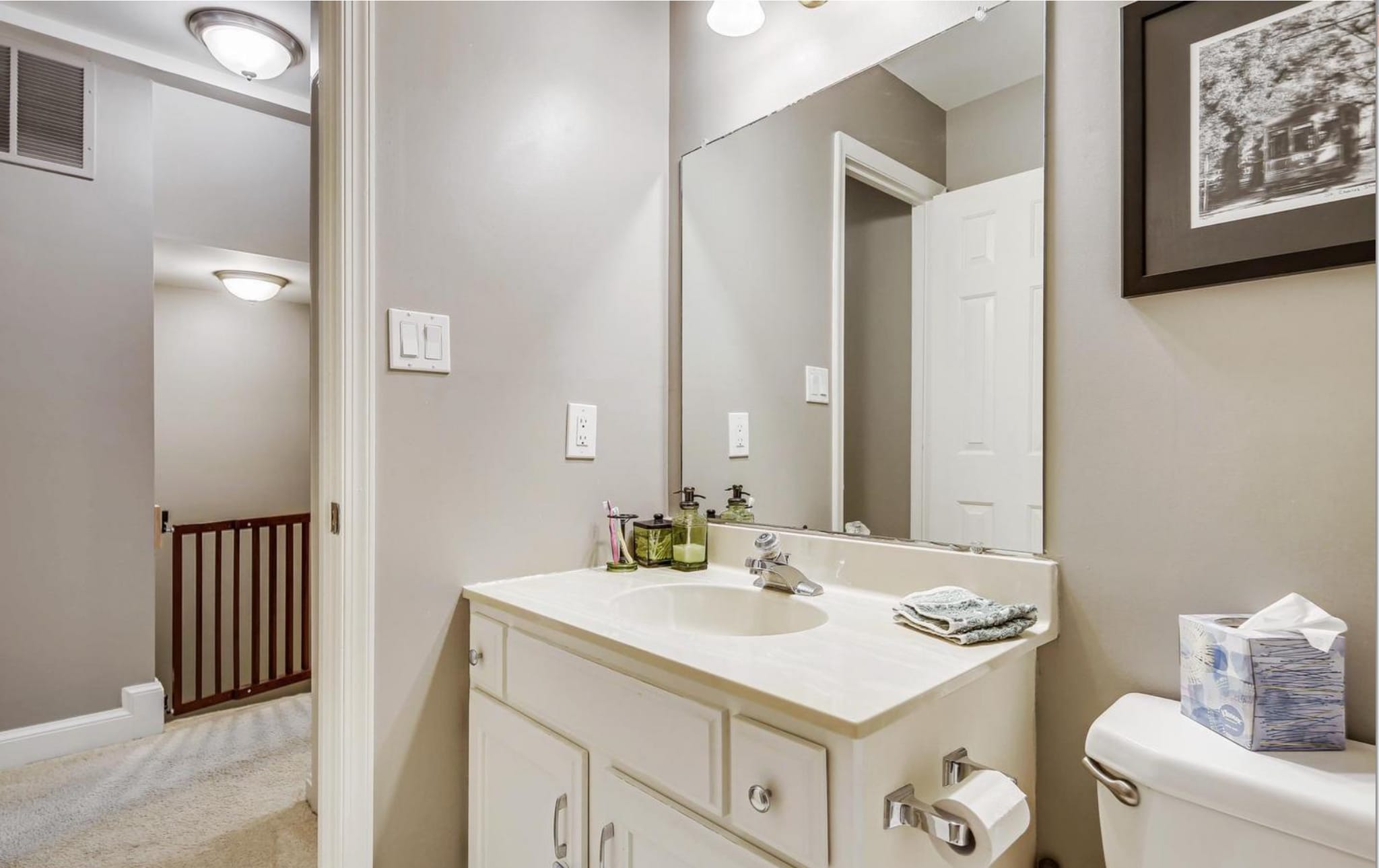 2nd bath - 1176 N Utah St