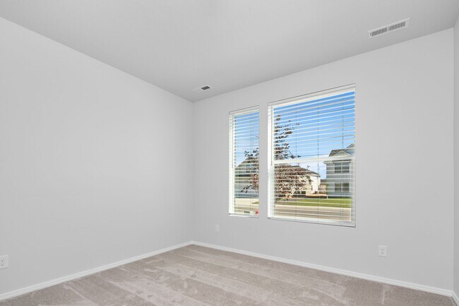 Building Photo - $200.00 Move in Special for September / Oc...