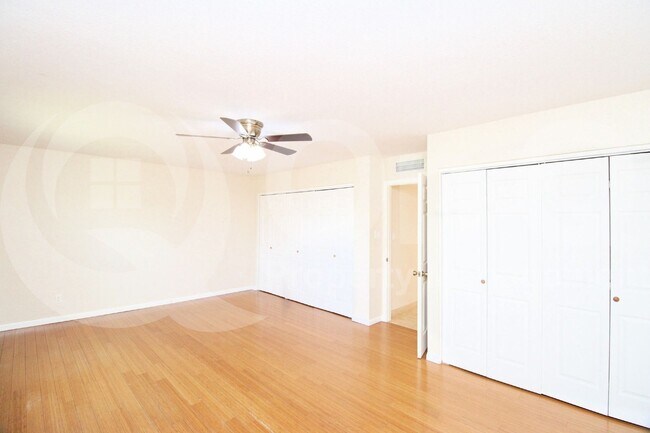 Building Photo - 9008 E Friess Dr
