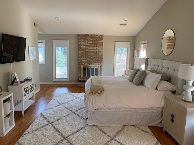 Building Photo - 10304 Snowpine Way