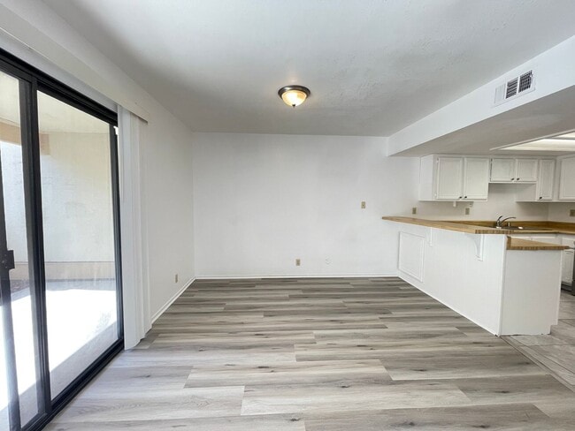 Building Photo - Upgraded Linda Vista Village Townhome.