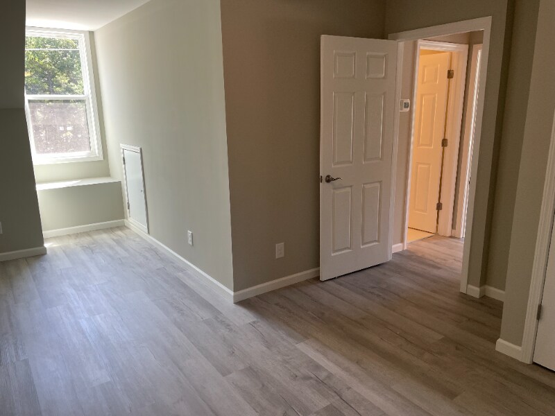 Building Photo - 409 Sage Rd