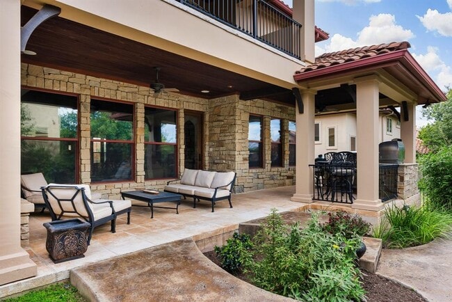 Building Photo - 308 Golden Bear Dr