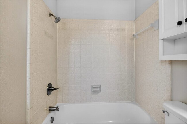 Building Photo - 3222 Preston Dr