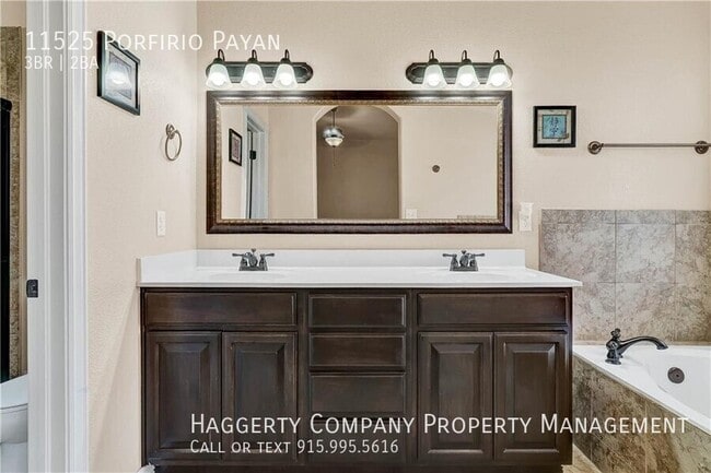 Building Photo - 11525 Porfirio Payan Dr