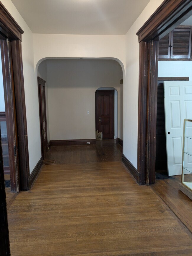 Building Photo - 315 E Swissvale Ave