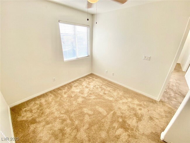 Building Photo - 7320 Laburnum St