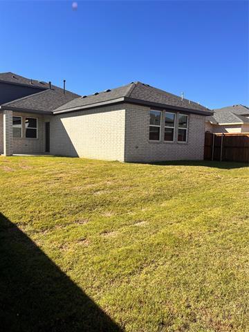 Building Photo - 900 Portina Dr