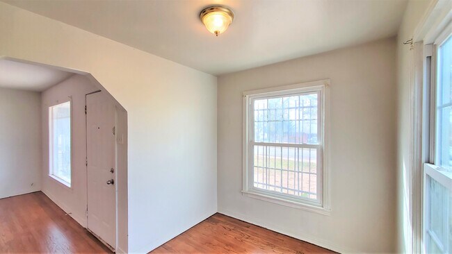 Dining Room - 4813 Old Mansfield Rd