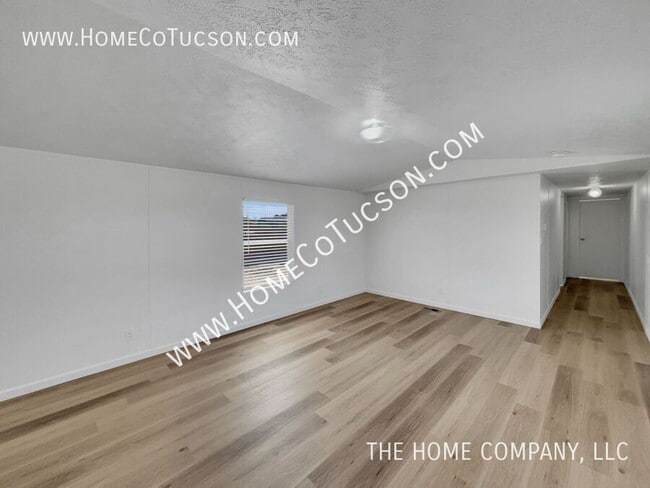 Building Photo - 11550 S Nogales Hwy