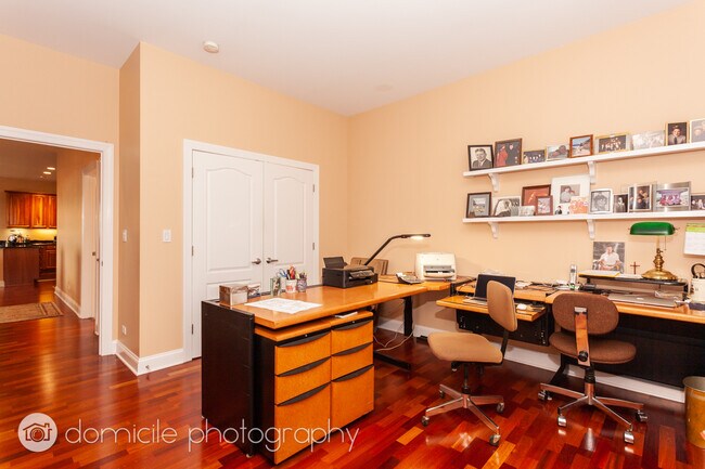 Building Photo - 4953 Oakton St