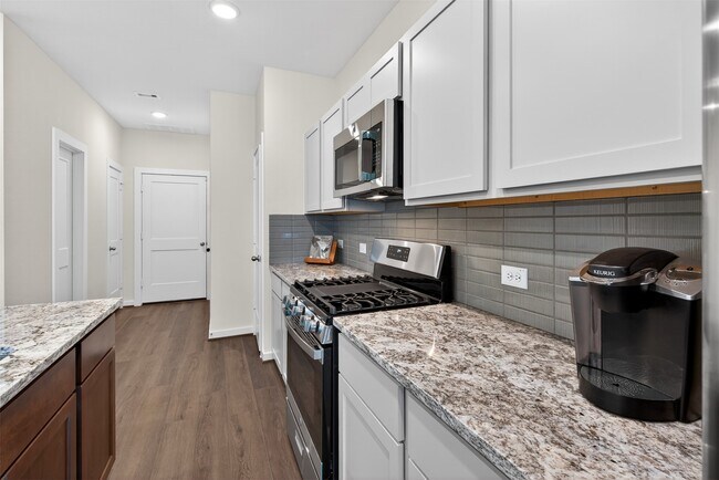 Building Photo - 9111 Highland Northern Wy