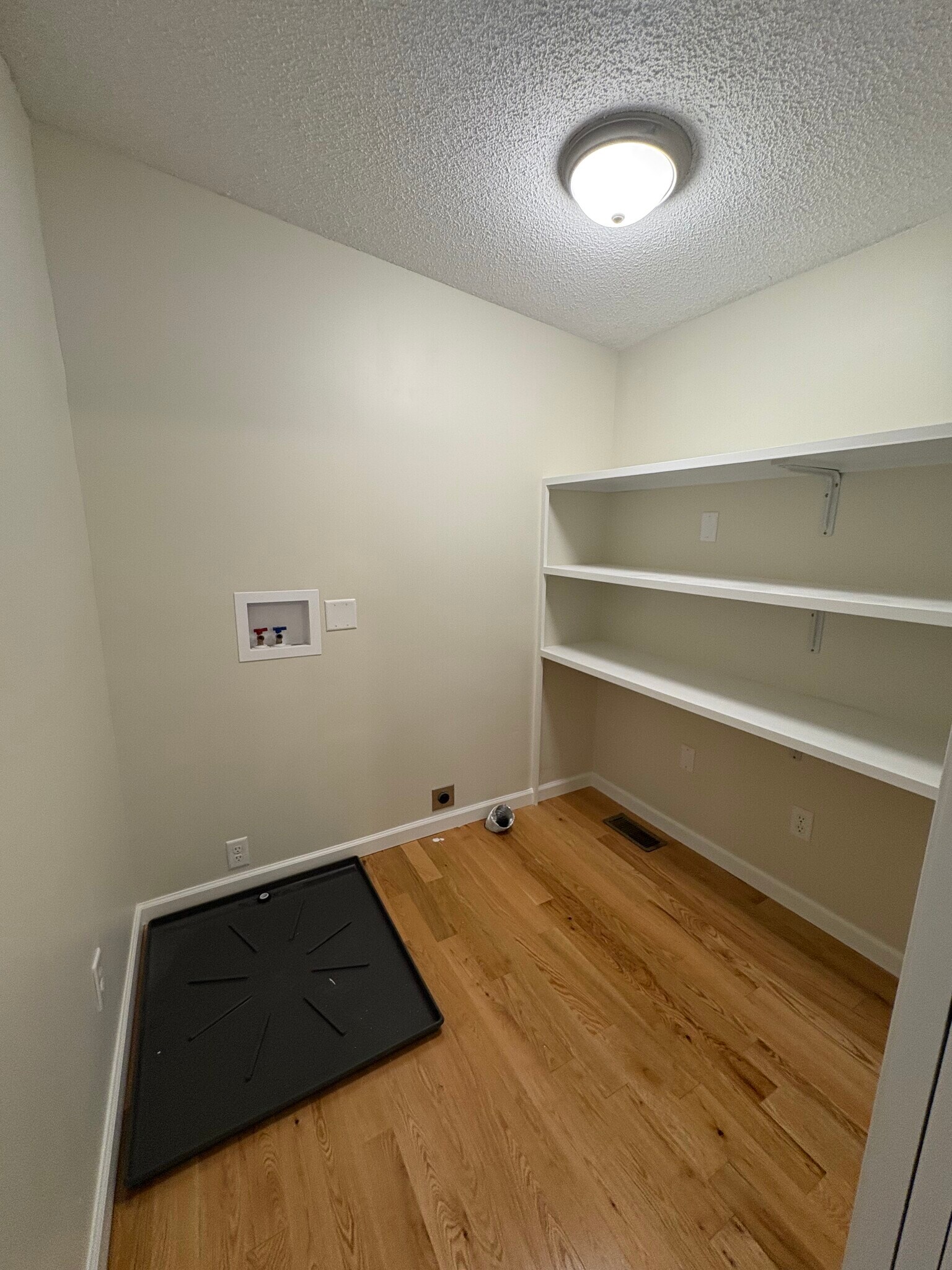 Washer/Dryer Hookup & Pantry - 54 Bald Hill Rd