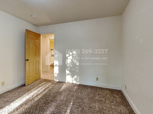 Building Photo - 3 br, 2.5 bath House - 7850 Hill Road -
