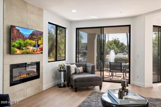 Building Photo - 7700 E Gainey Ranch Rd